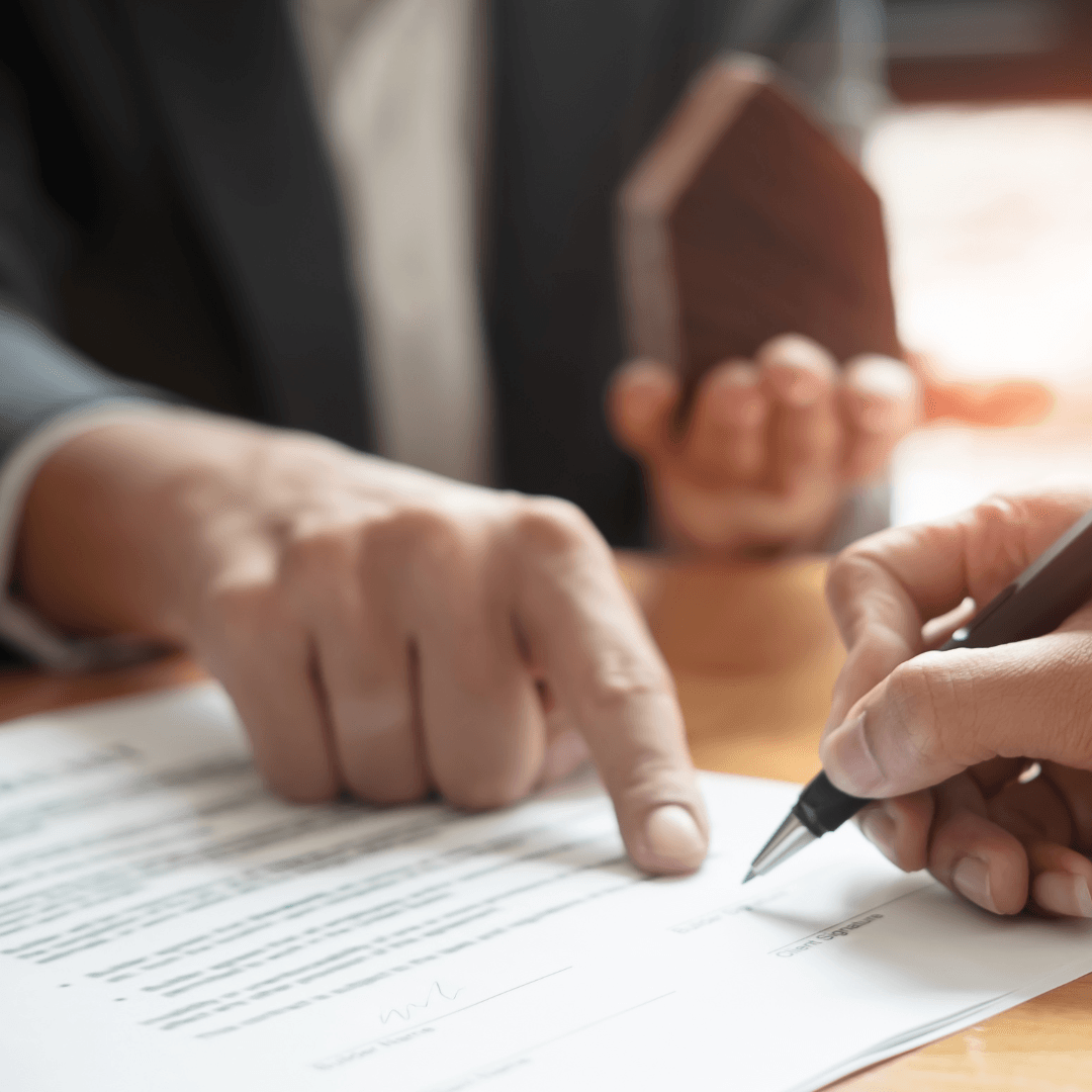 Servizi di mattia cusani, Con una solida esperienza nelle dinamiche aziendali e nelle normative, fornisco supporto strategico alle aziende, integrando soluzioni legali avanzate con l’uso di tecnologie moderne. Utilizzando strumenti basati su intelligenza artificiale e algoritmi predittivi, offro consulenze che non solo risolvono problematiche legali, ma ottimizzano anche i processi aziendali, analizzando i benchmark e migliorando le performance aziendali attraverso dati concreti e verificabili.